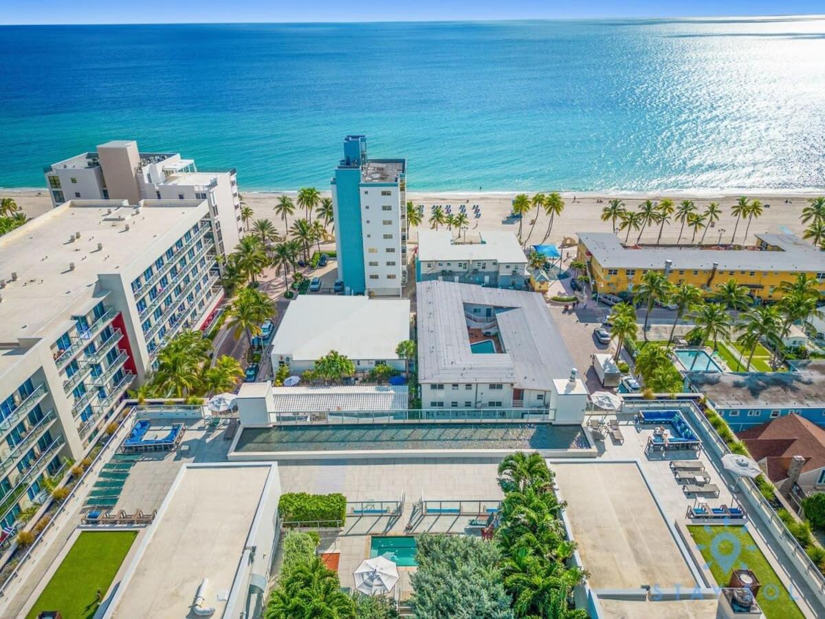 Amazing Pool - Hot Tub - Gym - Hollywood Beach Villa Exterior photo