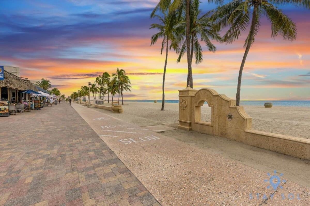 Amazing Pool - Hot Tub - Gym - Hollywood Beach Villa Exterior photo